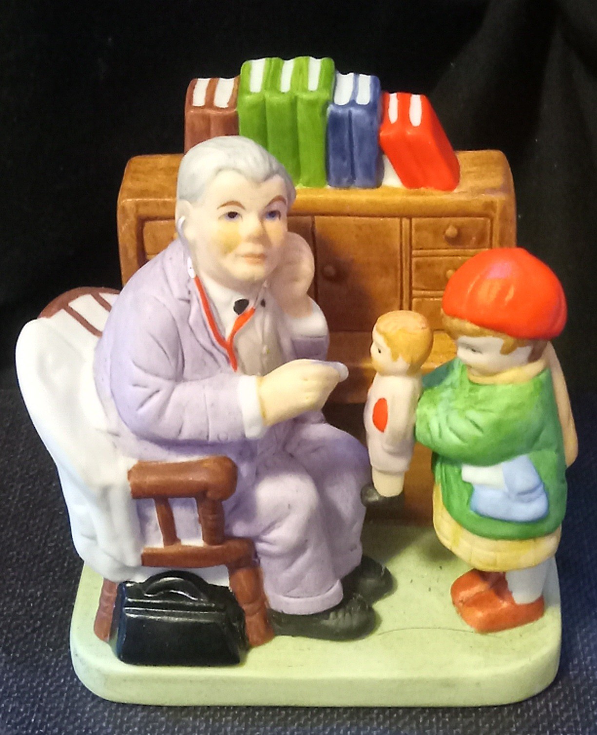 Whimsical DANBURY MINT “Doctor and Doll” Figurine 1989 (3.0 x 2.5 x 3.5 in)