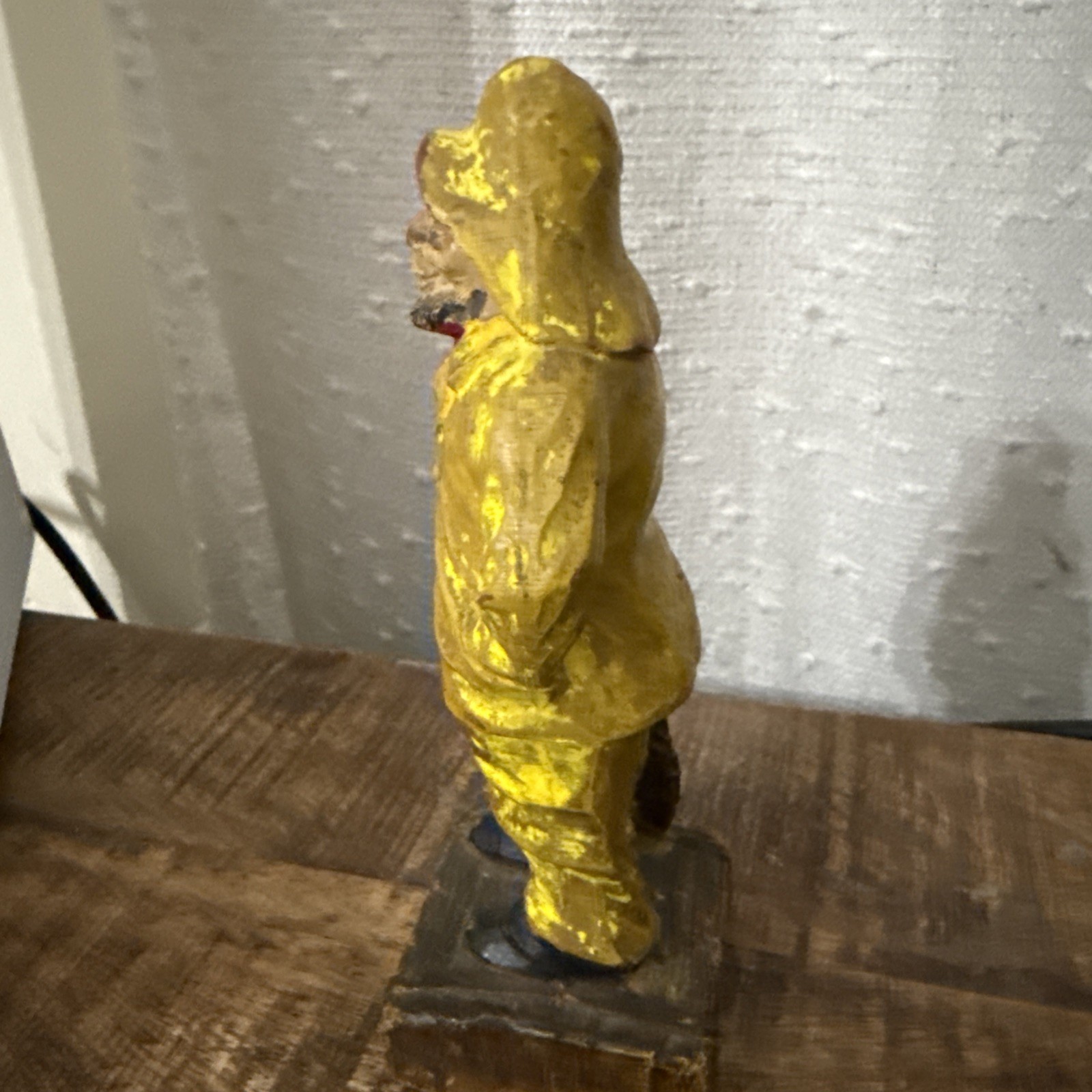 Vintage Hand Carved Fisherman Figurine – Nautical Folk Art Sailor Statue – 6”