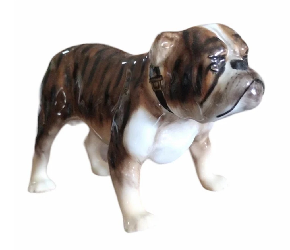Royal Doulton Brindle Bulldog Standing Porcelain Figurine. HN1047