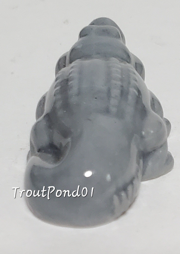 Wade Alligator Gray w/ Blue Eyes Porcelain Figurine Collector’s Club Ltd Ed /100