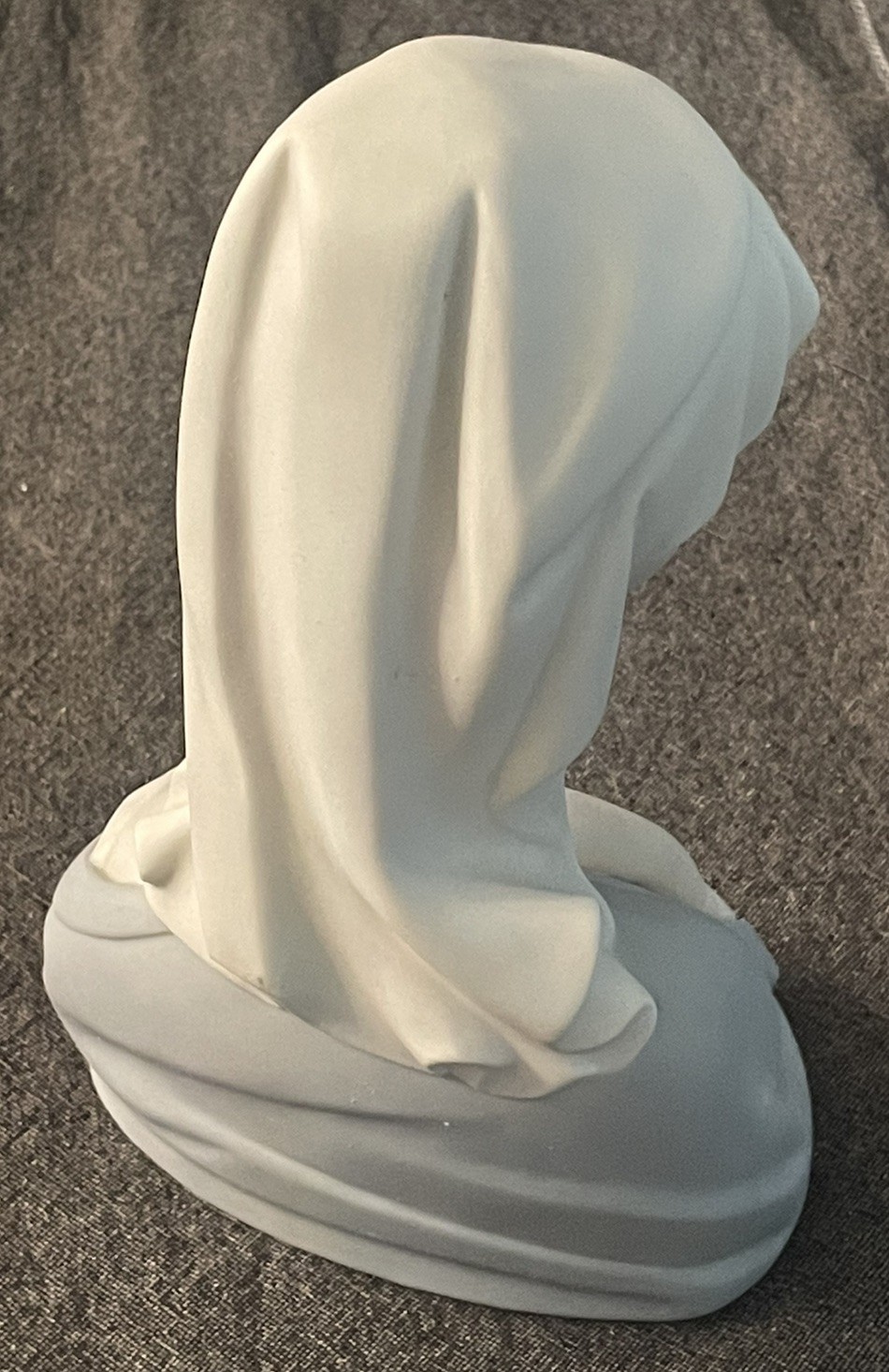 Lladro Madonna Mother Virgin Mary 8.5 In. Bust Matt Finish Porcelain Estate Find
