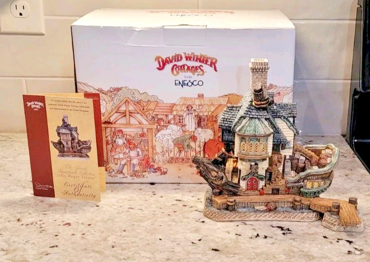ENESCO David Winter cottage “Jolly Roger Tavern” SEASIDE BROADWAY COLLECTION-NEW