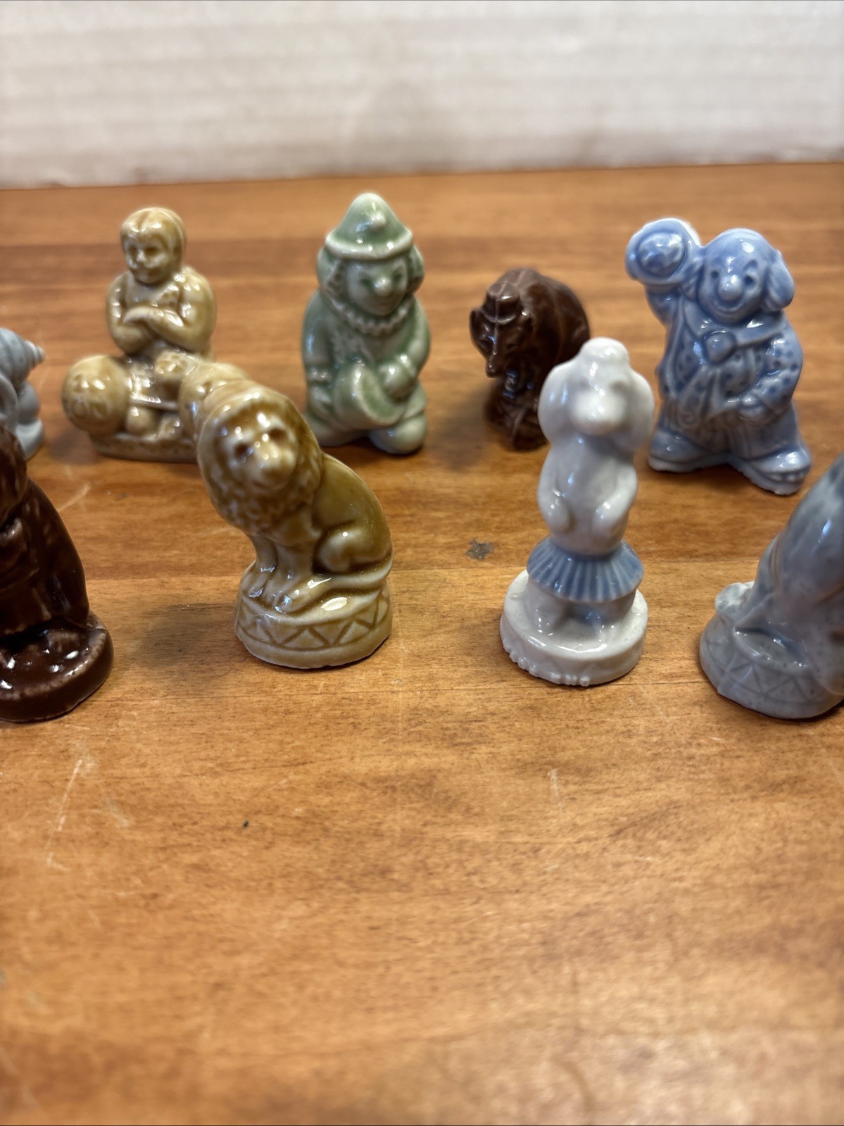 WADE CIRCUS SERIES SET OF 15 MONKEY, POODLE, & 10 Endangered Species Complete