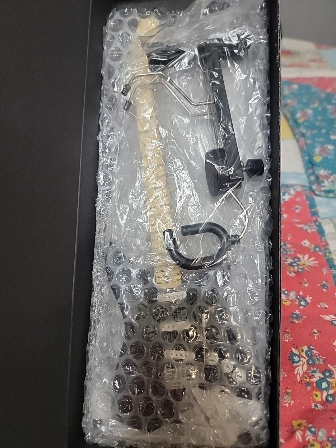 FS-009 Licensed Fender Stratocaster Black Guard