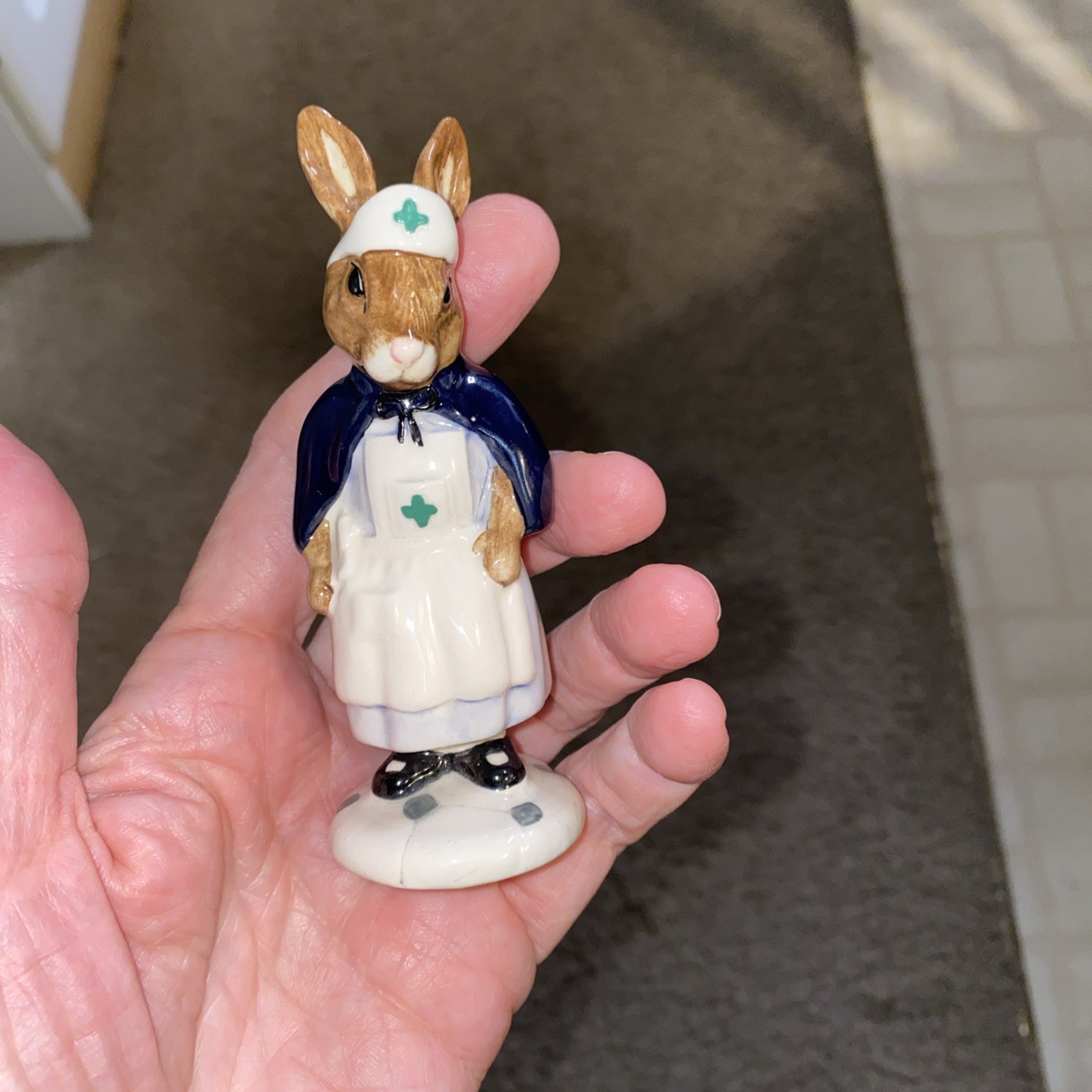 1988 Nurse Bunnykins Figurine Royal Doulton 4 1/8”
