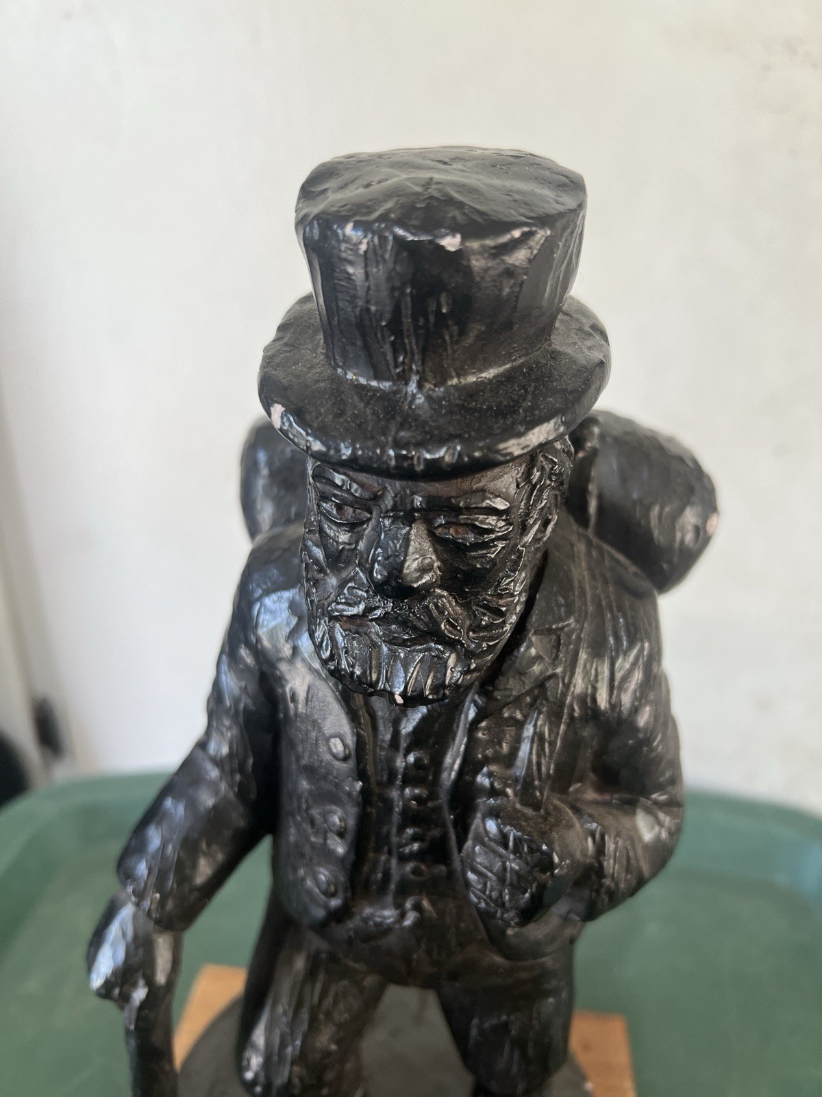 Vintage 1969 Austin Productions “The Peddler” Sculpture – 13″ Durastone Statue