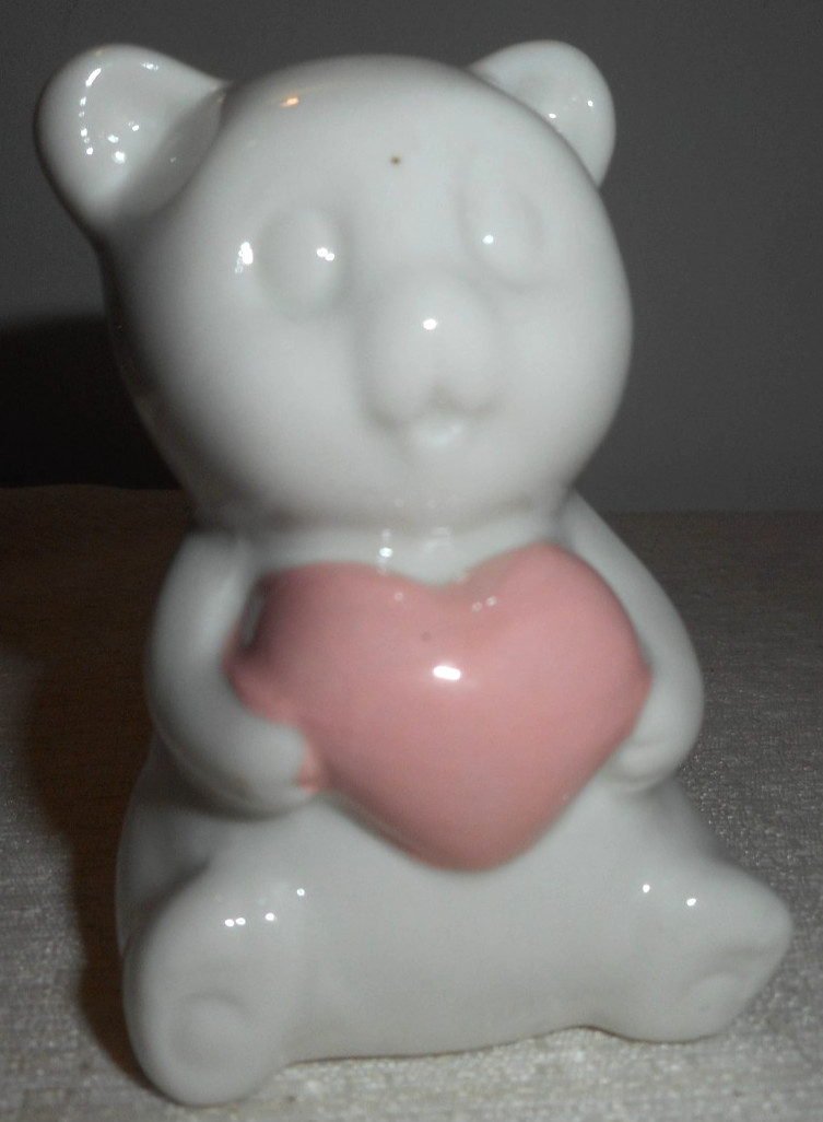 Porcelain White Smooth Teddy Bear Figurine Pink Heart Hollow 3″ Baby Decor
