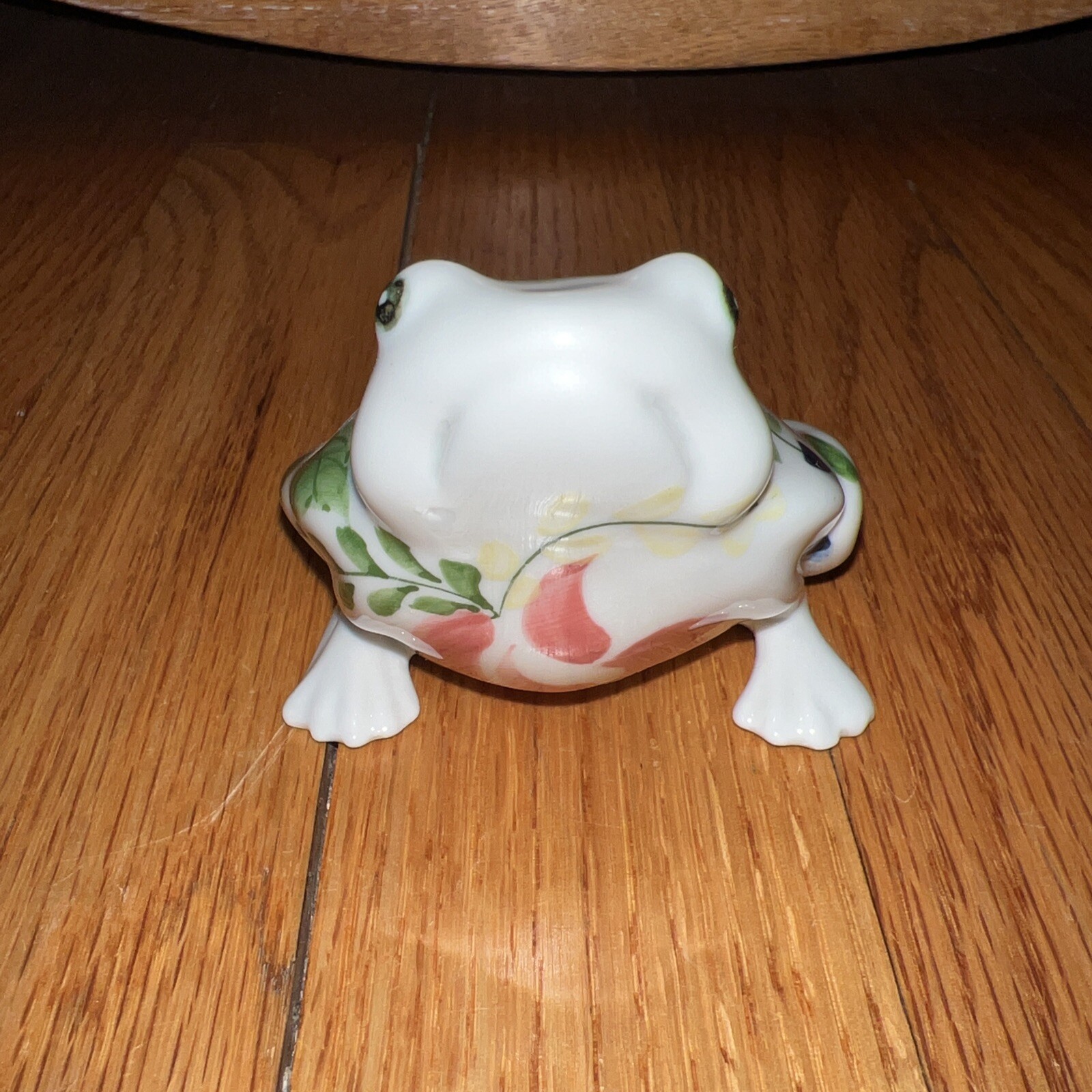 Vintage Little Switzerland hand painted roses Fine Porcelain frog Spring