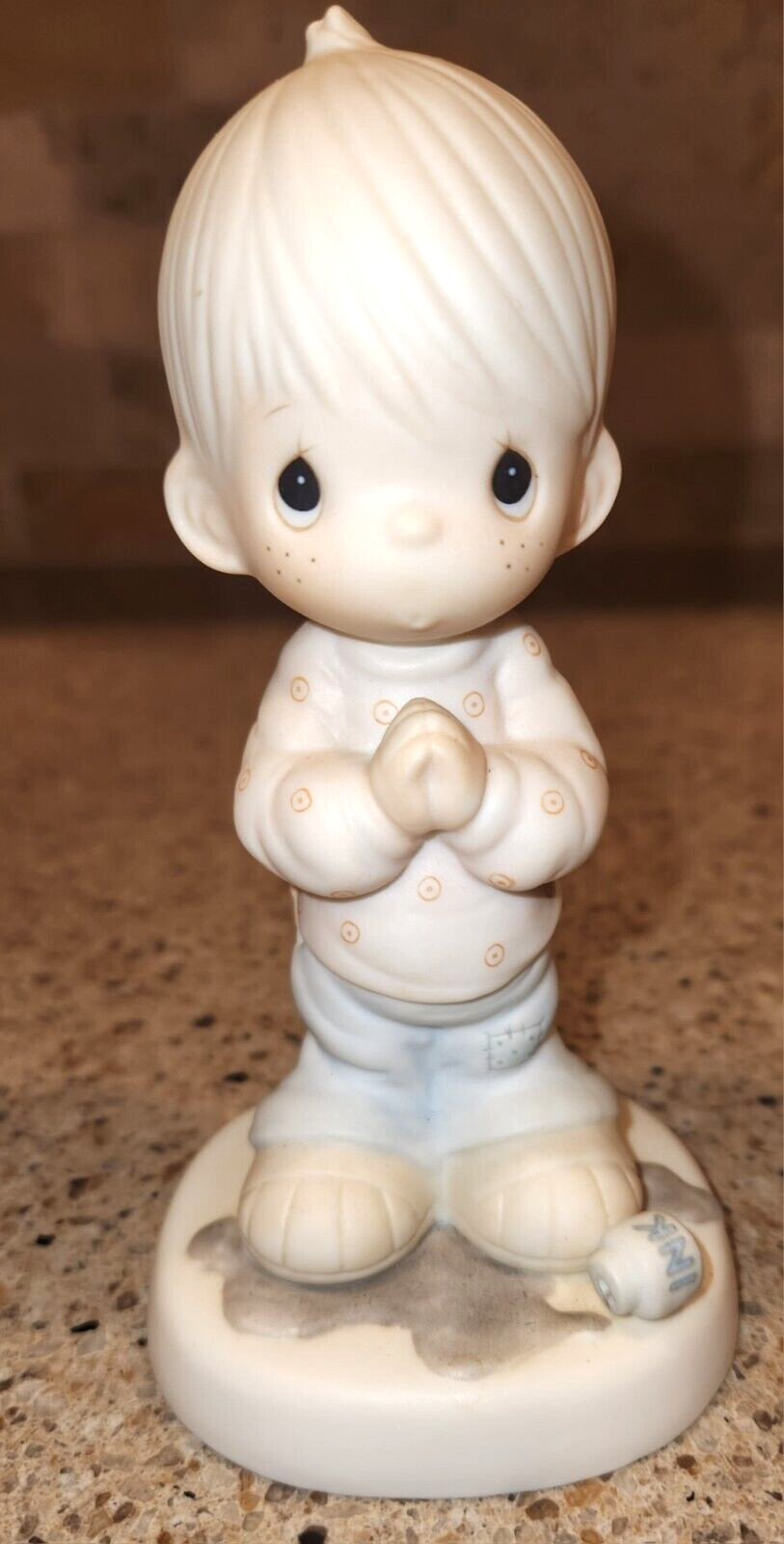 PRECIOUS MOMENTS 1986 FIGURINE HELP LORD I’M IN A SPOT #100269