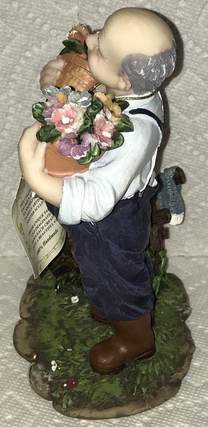 Giovanni Giftware Collection Figurine Happy Gardener Man w/ Flowers Collectible