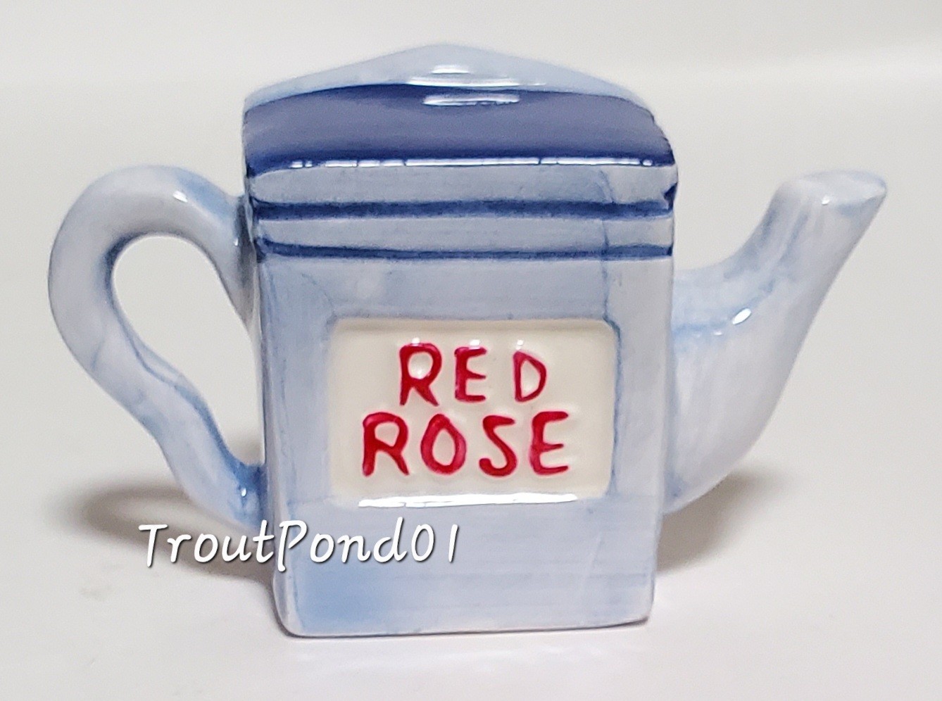 Lot 10 Red Rose Mini Ceramic Teapots Time for Tea Roseville Inventions 1996-99