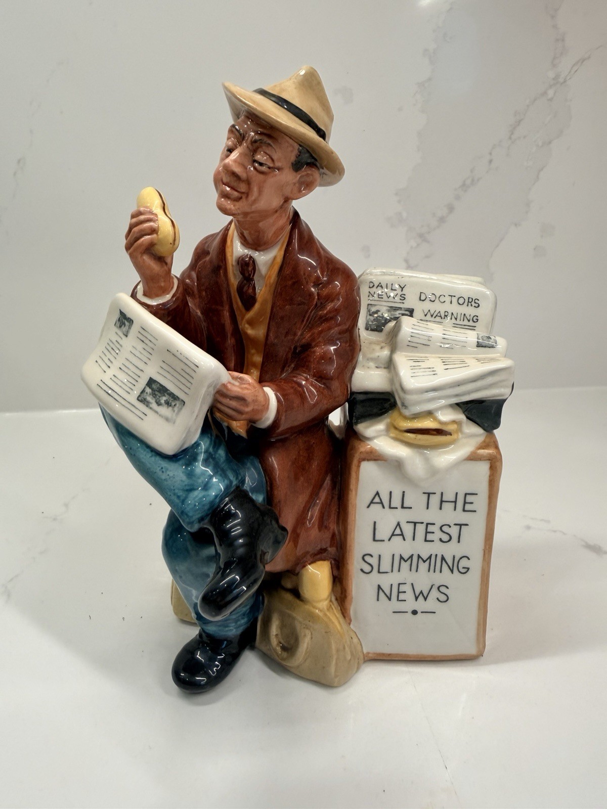 Royal Doulton 1976 Stop Press HN2683 Character Figurine Newspaper Seller