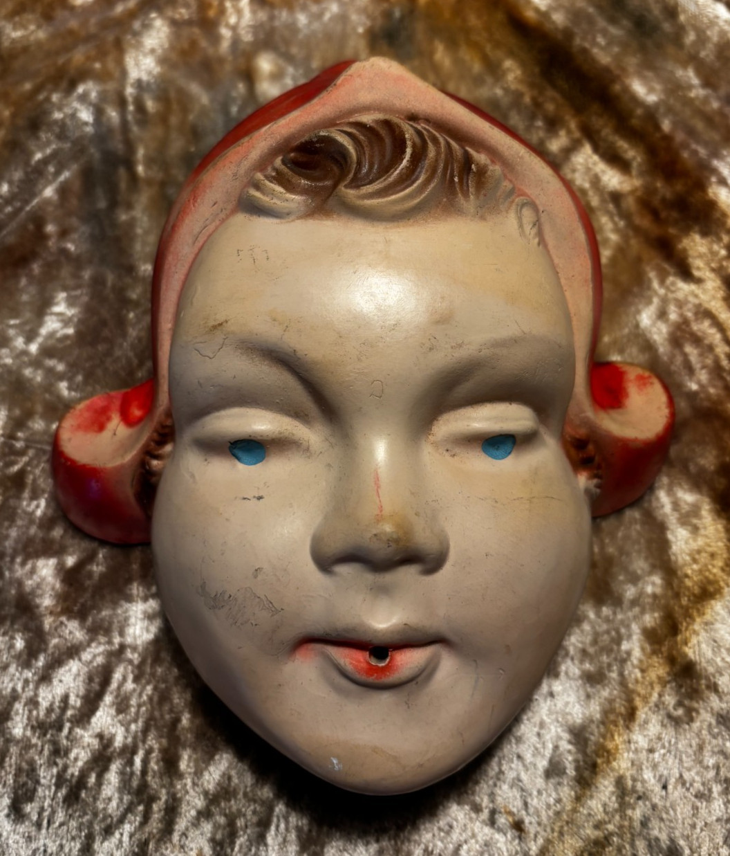 Vintage 1940’s Dutch Girl Chalkware Ball String Holder Blue Eyes red Hat Wall