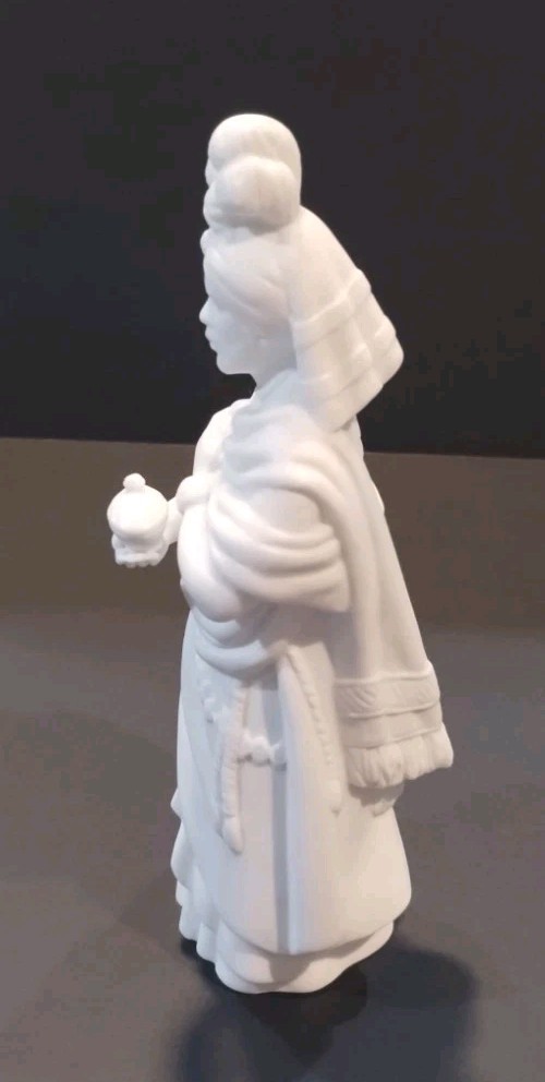 1982 Avon Nativity Wiseman Magi Kaspar Figurine White Bisque Collectible