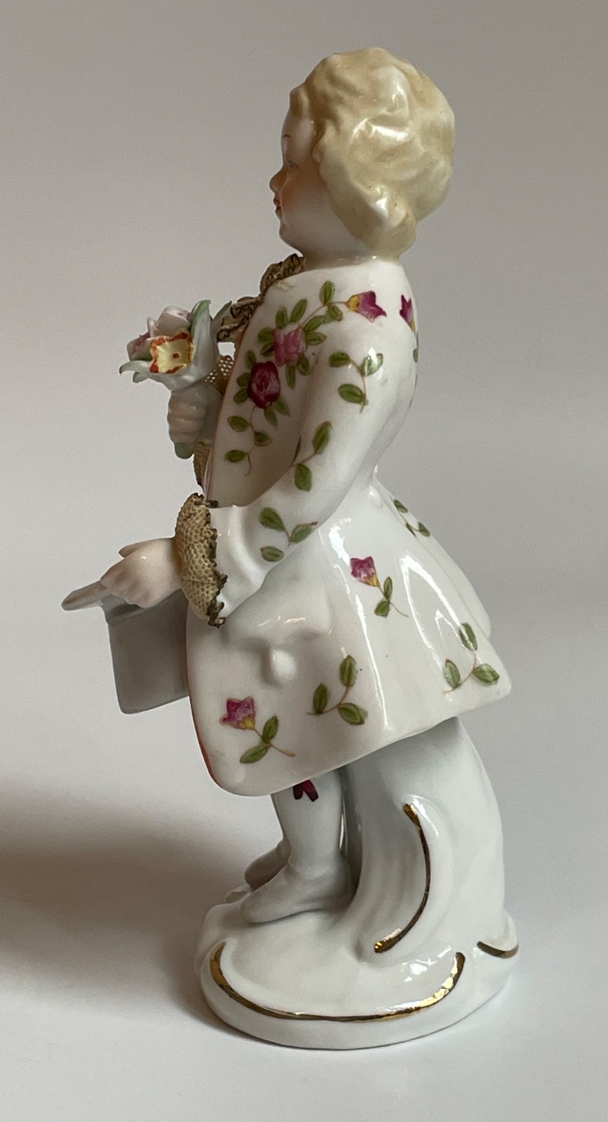 Vintage Andrea by Sadek Man W/Lace, Flowers, Top Hat Figurine, Mold No. 23/164