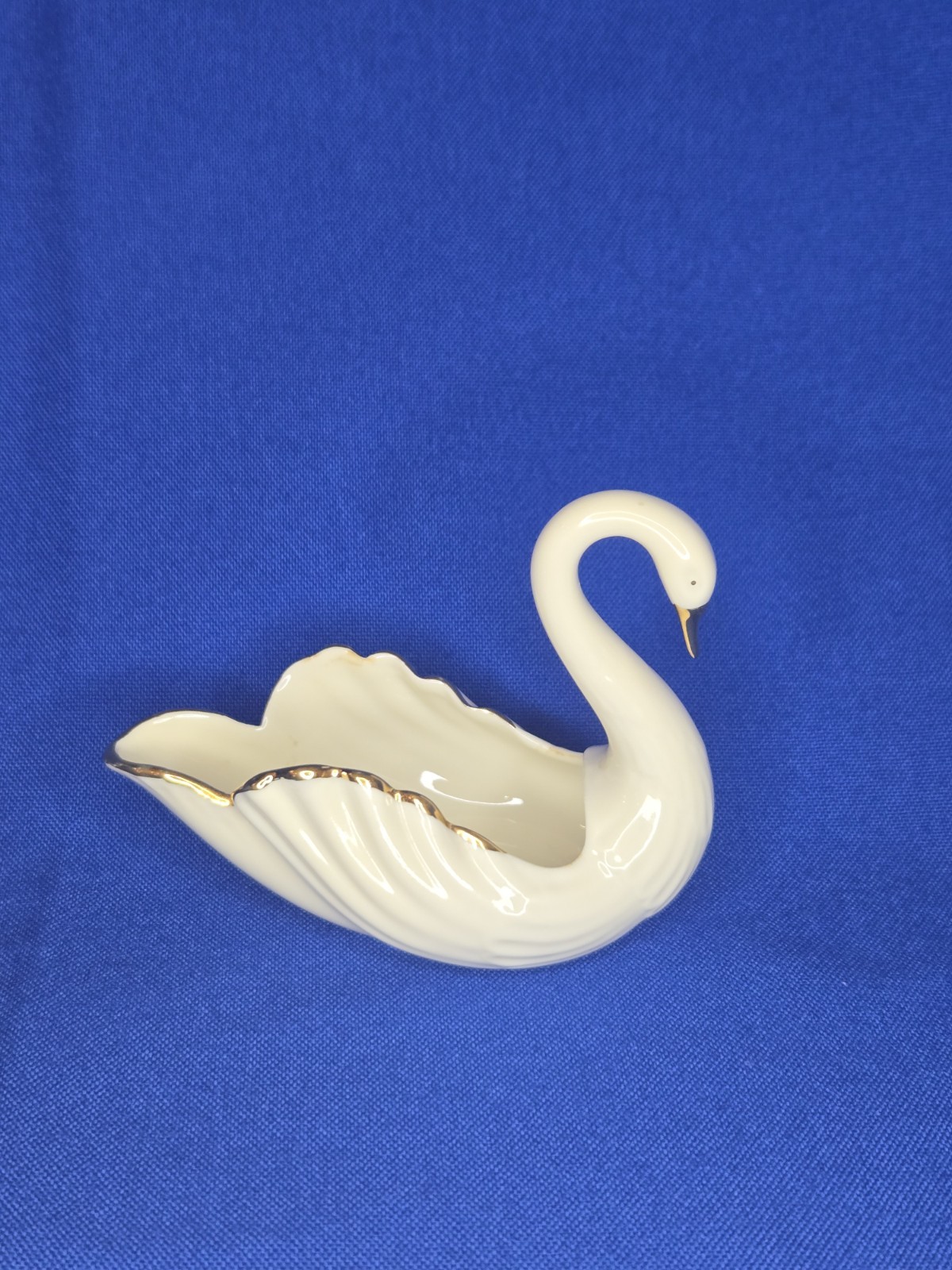 The Lenox Swan Gold Accents Trinket Dish Small 1997 3.5 in.