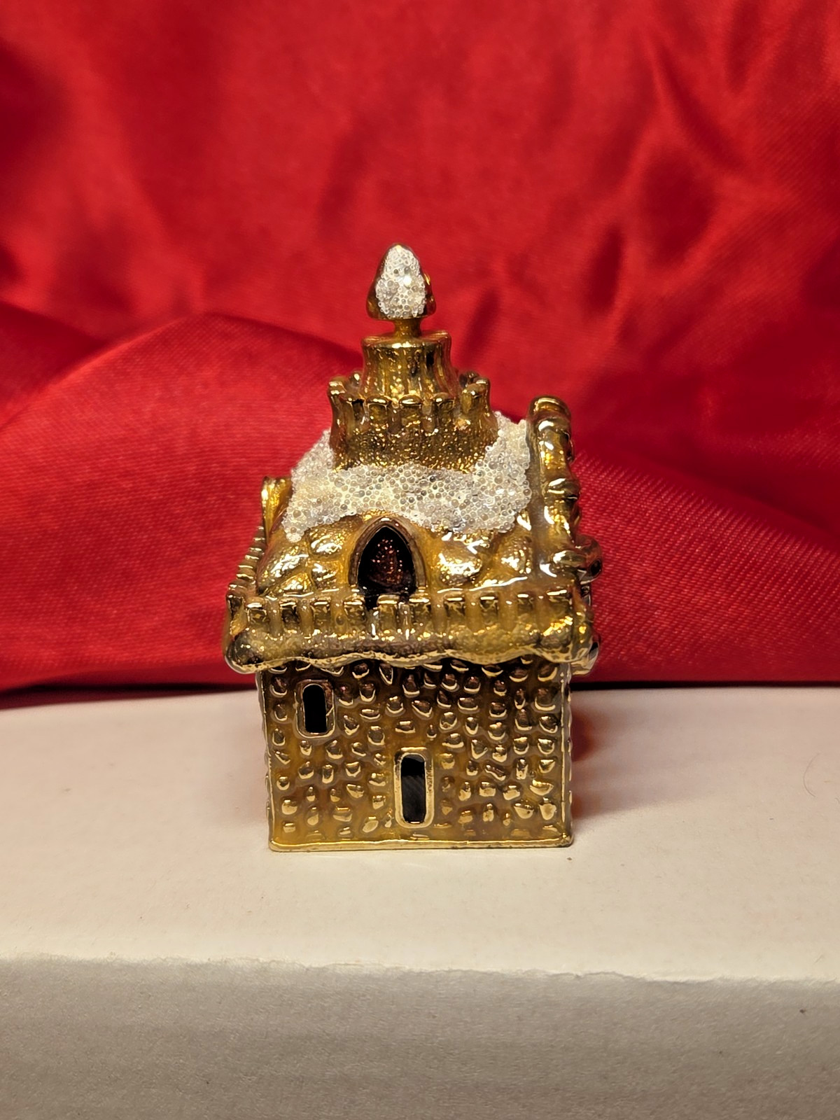 STUNNING MONET 2008 Miniature Porcelain Hinged Church Keepsake Box w/Necklace