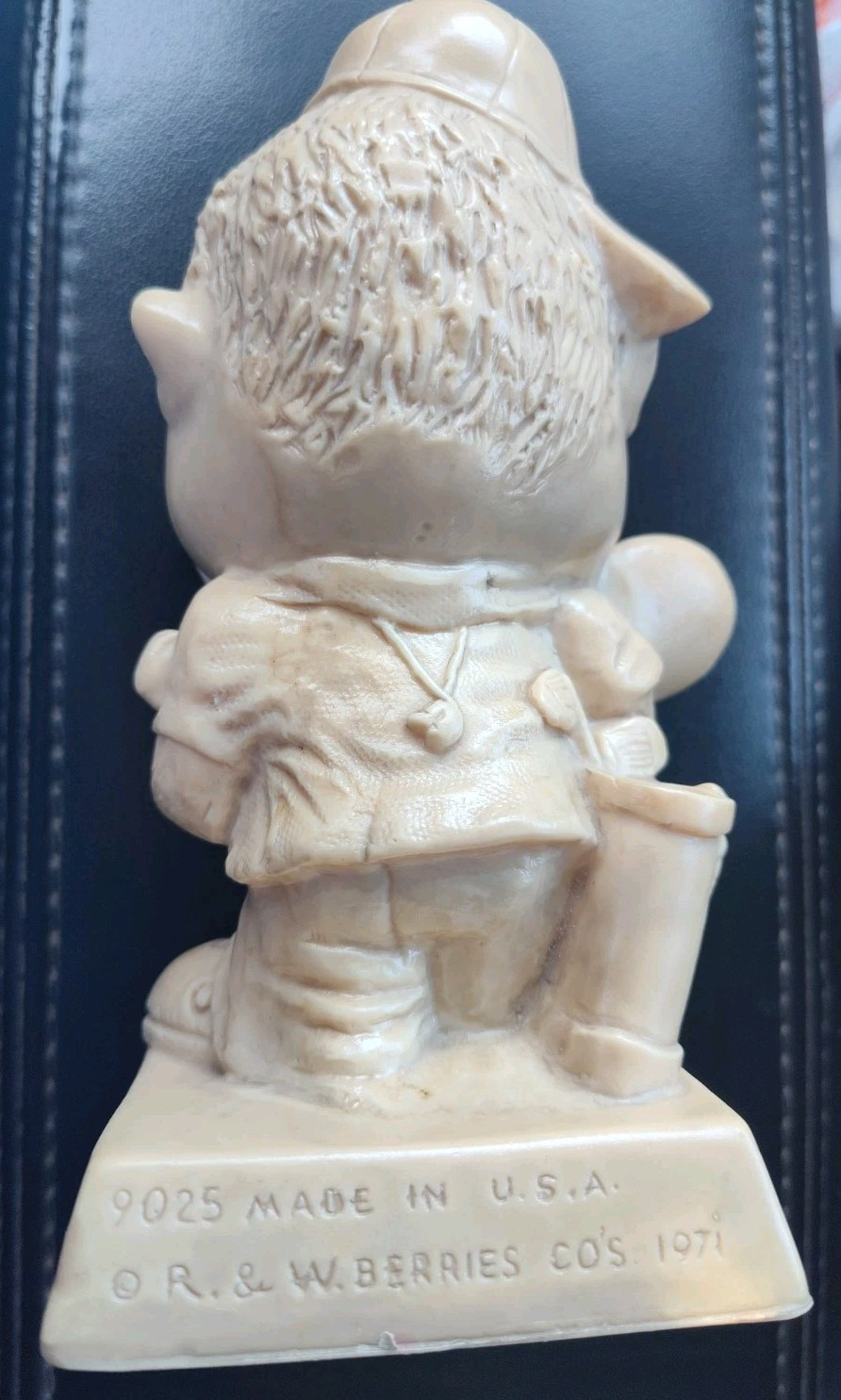 R&W Berries Co’s “World’s Greatest Athlete” figurine 1971 ~ Made in USA Comical