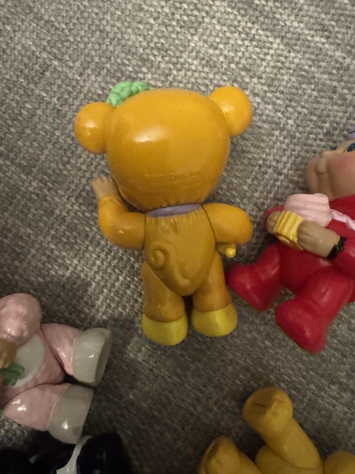 Jazwares, LLC Set of 6 Animal Costume Figurines Plastic 2021 Multicolor