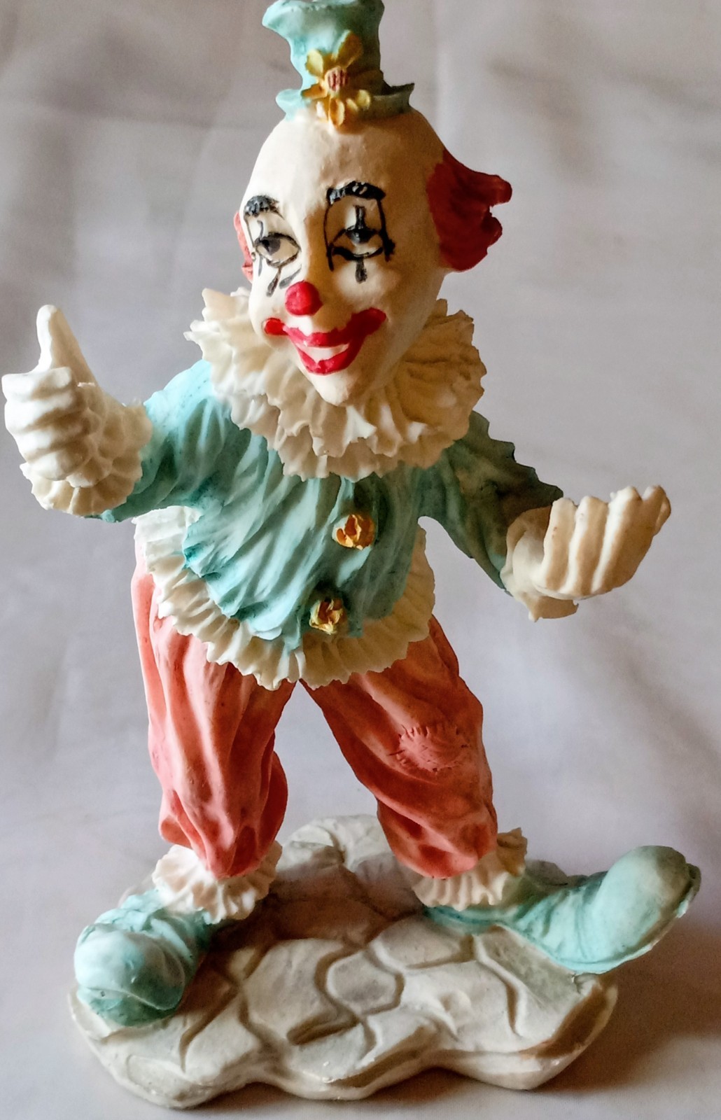 Vintage HAPPY CLOWN in Resin 1970’s Pastel Colors with Top Hat. #T-H. PA