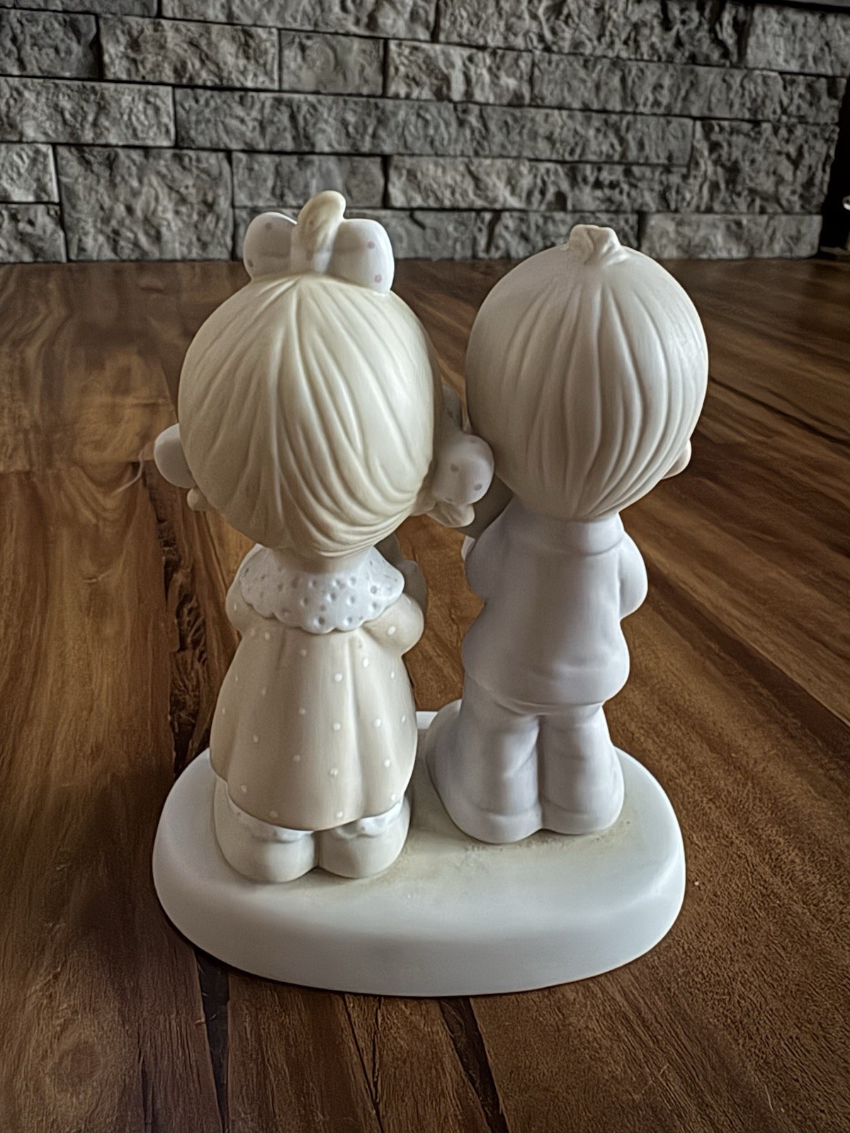 Precious Moments Rejoicing With You Parents Baby Bible Figurine 1980 E-4724
