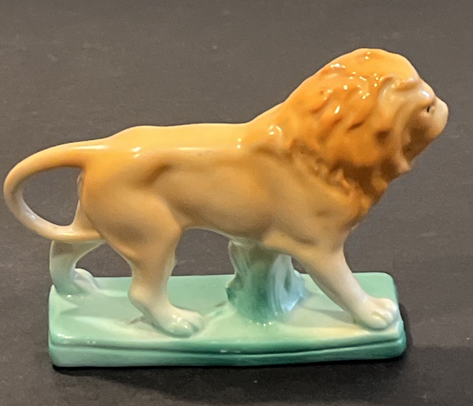 Vintage LION FIGURINE Souvenir Portland, Oregon Made In GERMANY Ceramic