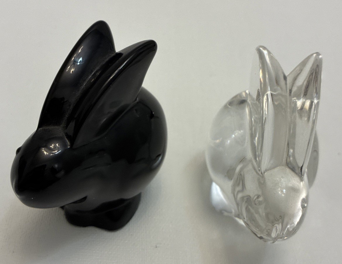 Oneida Crystal Clear & Black Glass Hand Blown 2.5″ Bunny Rabbit Figurine