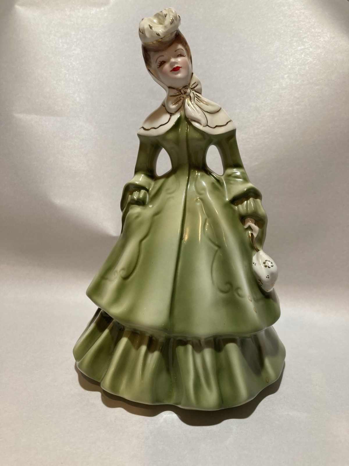 Vintage Lillian Lady – green and white from Florence Ceramics CO. Pasadena, CA