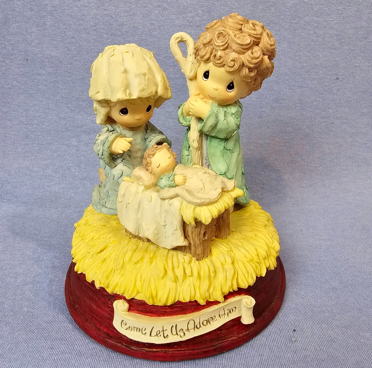 Precious Moments #355461 Whittle Nativity Plays Silent Night Mary Joseph & Baby