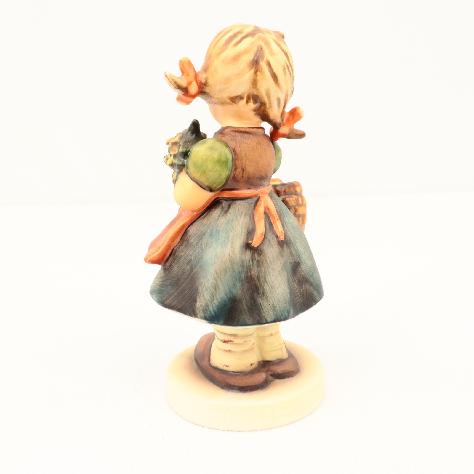 VTG Goebel Hummel Autumn Harvest Girl w Apples HUM 355 TMK-6 W Germany 1982 5″