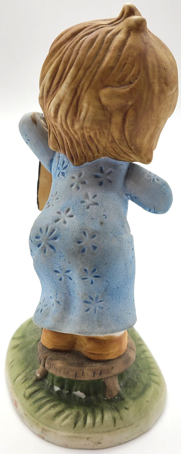 Vintage Royal Crown Child Camera Cat Figurine