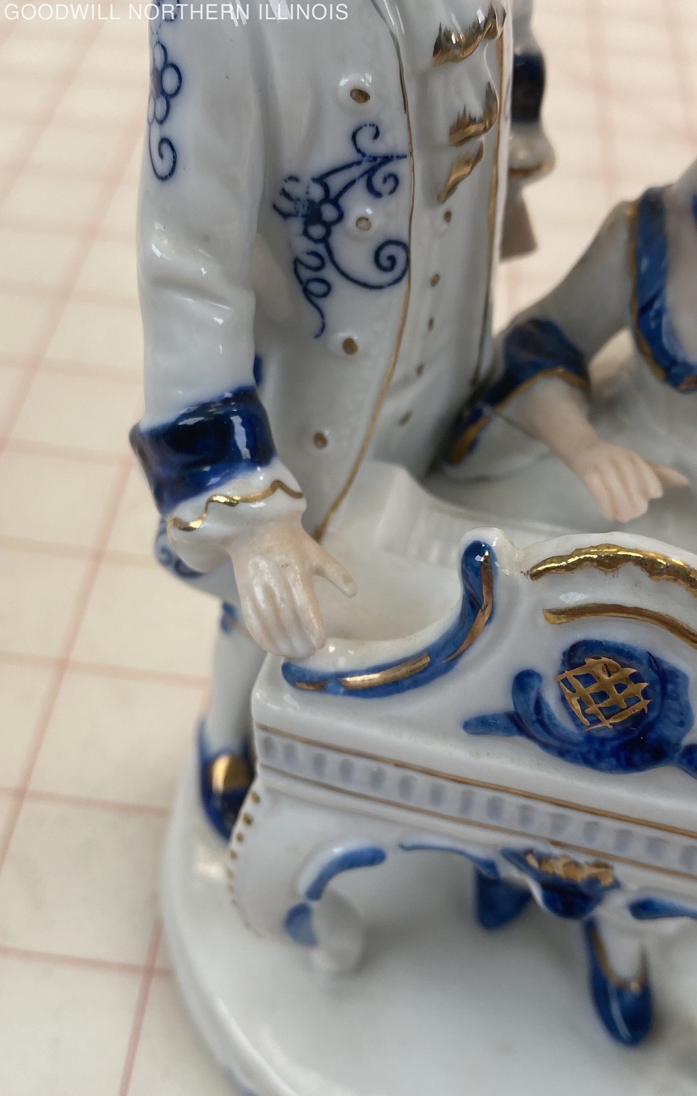 5 Vintage White/Blue Porcelain Rococo/Colonial Figurines – Enesco, Ardco +