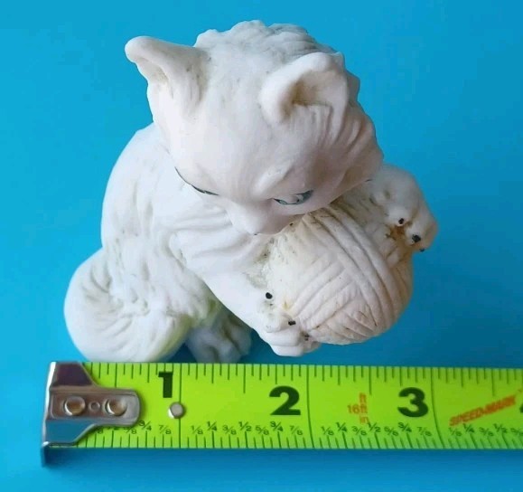 (2) VTG CHALKWARE WEATHER BAROMETER FIGURINES KITTEN W/YARN & POODLE UNMARKED