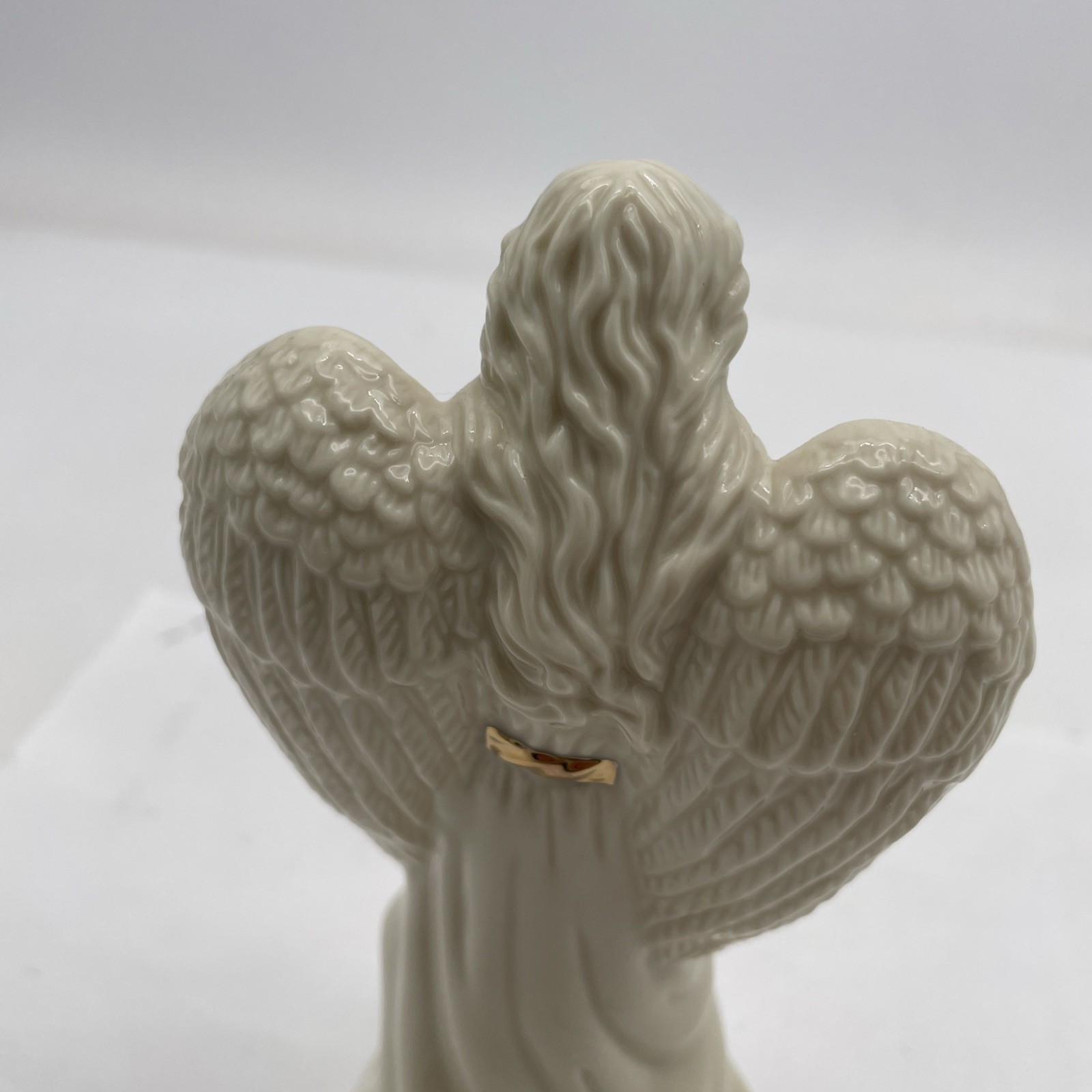 STUNNING VINTAGE RELIGIOUS LENOX PRAYING ANGEL FIGURINE