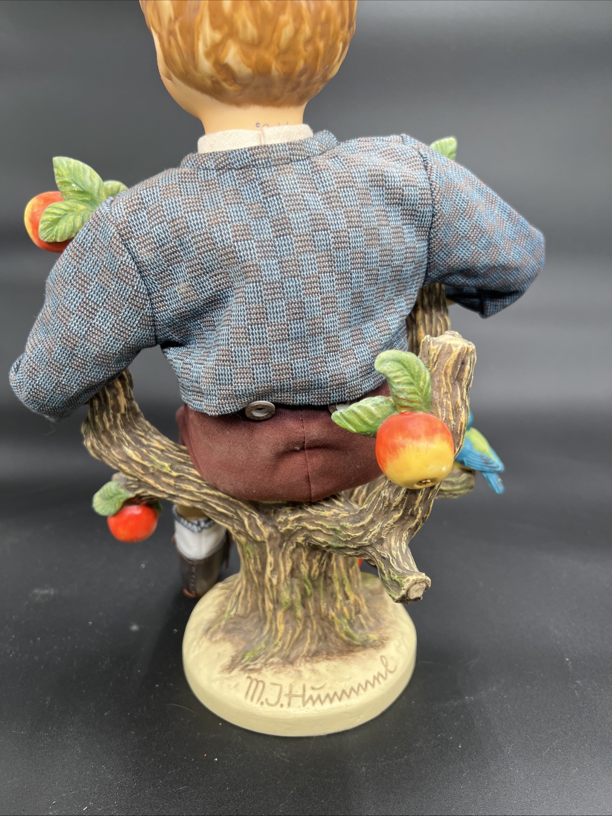 Goebel Hummel 951 (52294) 13 Inches Apple Tree Boy MIB