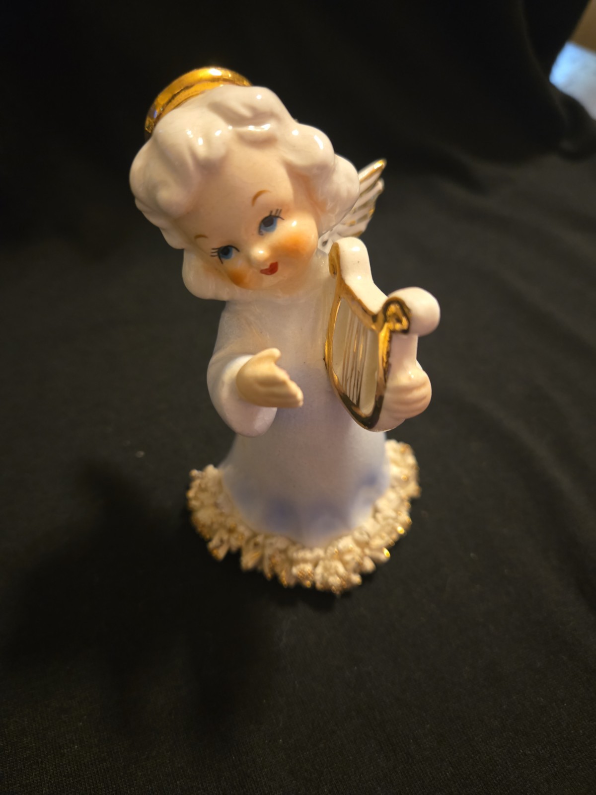 Porcealine Angle with Harp