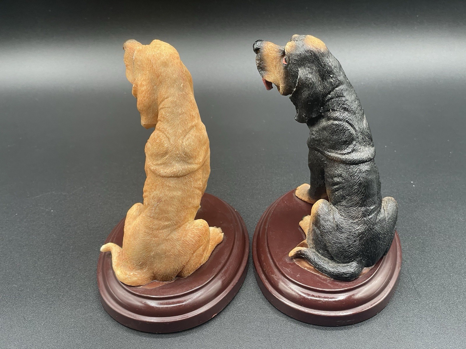 2 Bloodhound Resin Dog Figurines on Base 4 1/2” Tall READ