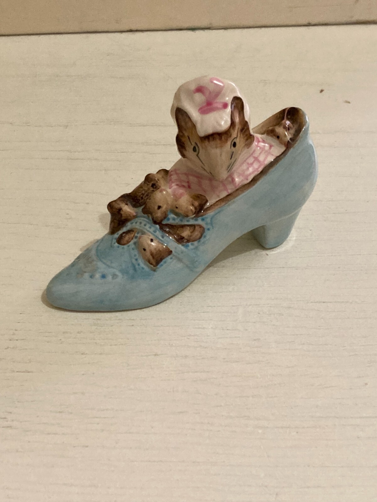 Royal Albert Beatrix Potter Old Woman Who Lived in Shoe Mouse Figurine England
