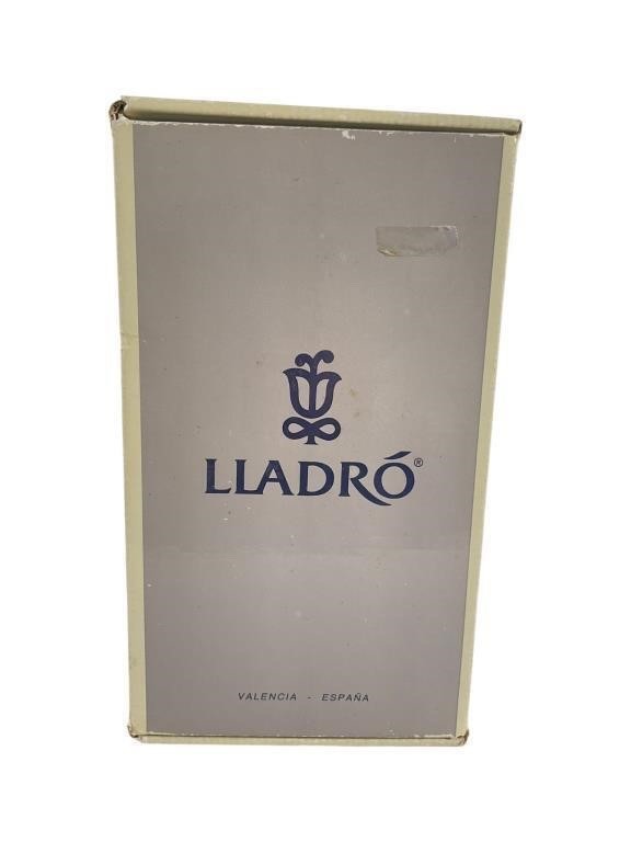 LLADRO INNOCENCE IN BLOOM 1996 SOCIETY PORCELAIN FIGURINE 7644G