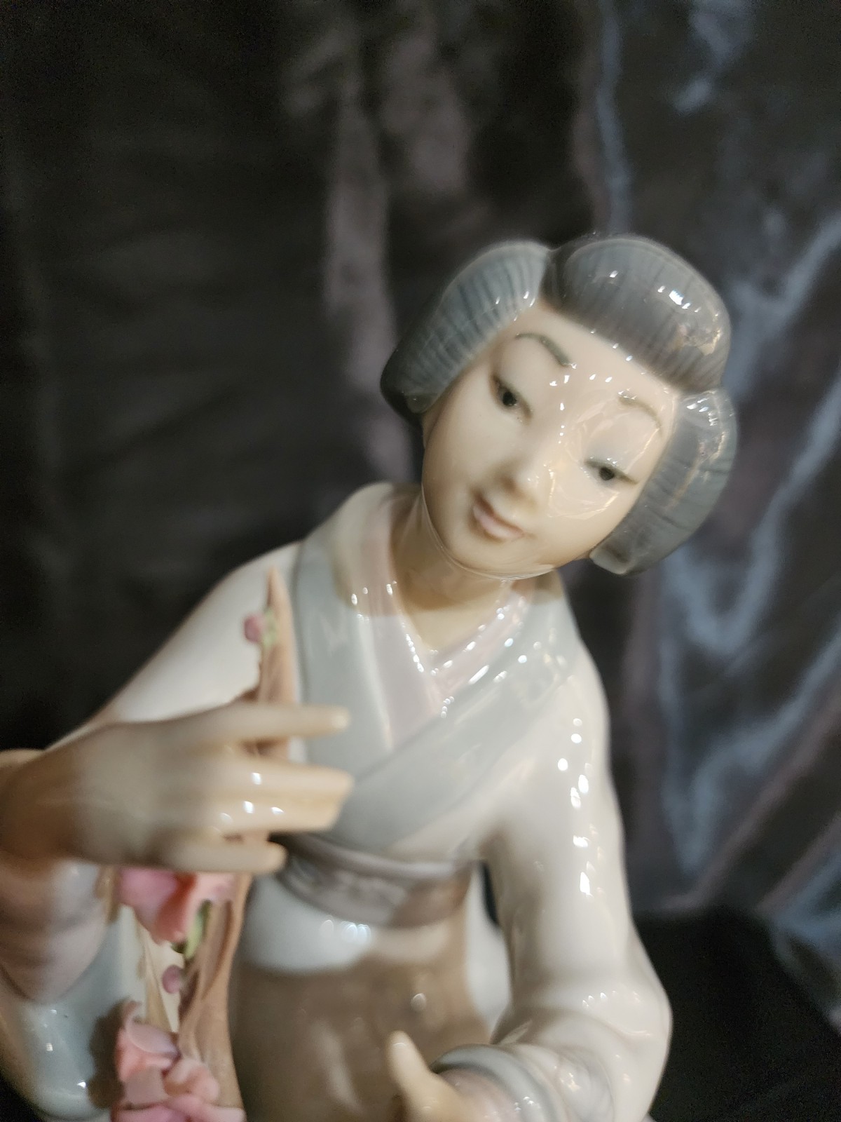 Vintage Lladro “Geisha Flower Arranger” Figurine #4840 (2)