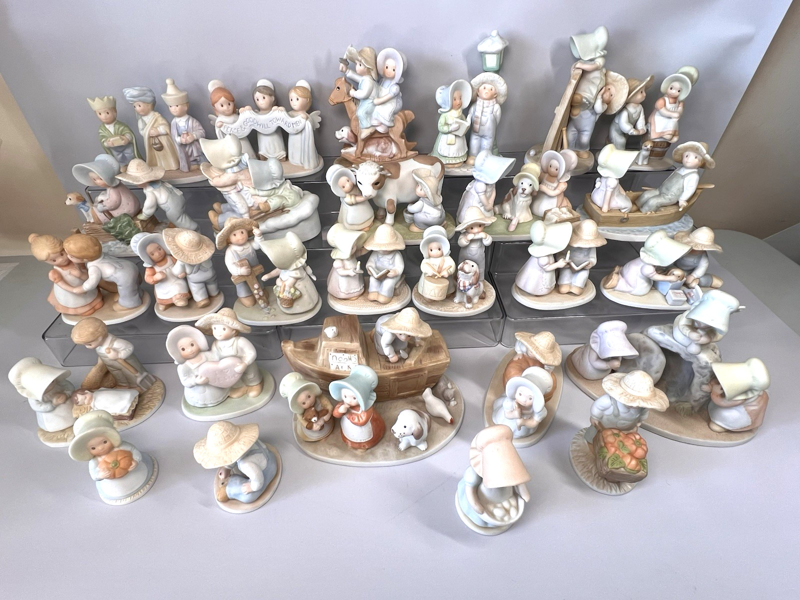 Lot of 27 Homco Circle of Friends By Masterpiece Collection NO Boxes See Desc.