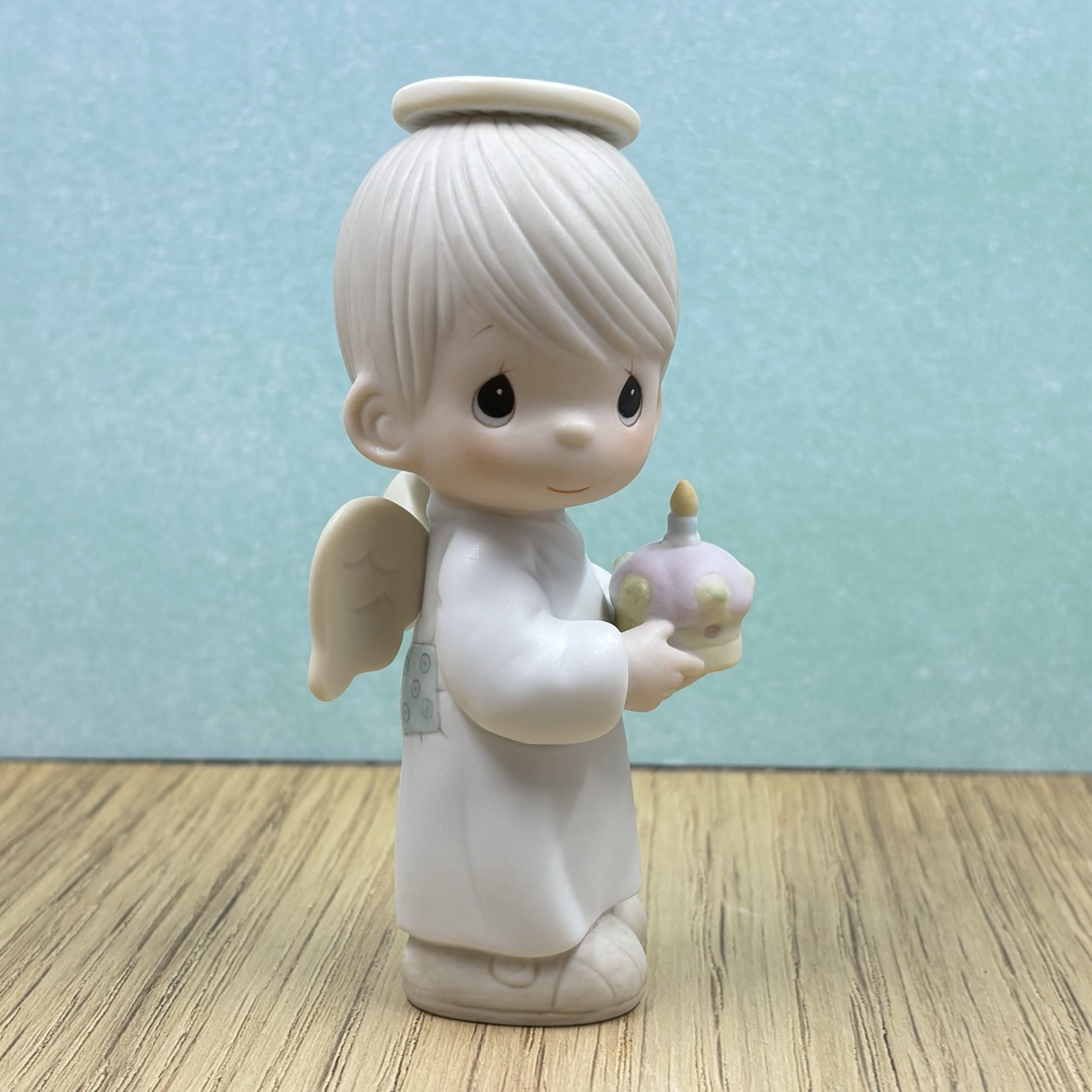Precious Moments 102962 “It’s The Birthday of a King” figurine-1986