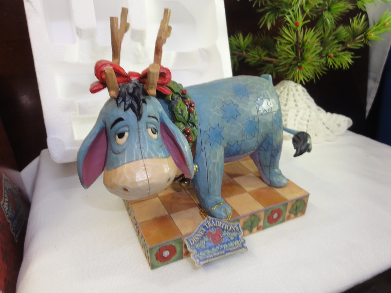 Jim Shore Walt Disney Showcase Collection ‘The Life of the Party’ Eeyore NIB
