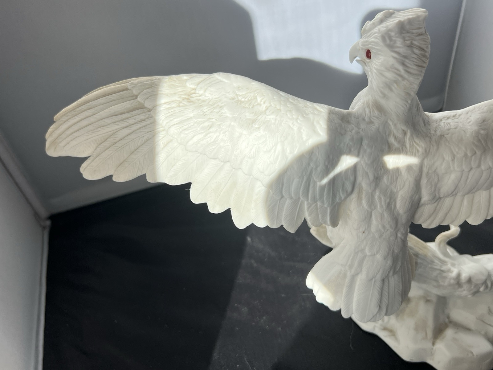 FRANKLIN MINT NOBEL CONQUEROR BIRD BY JONALHAN BRONSON 1984