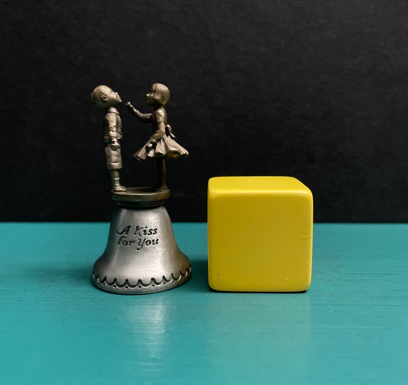 Fort Pewter Hershey’s Kisses Candy Kids Boy Girl Mini Art Figurine Souvenir Bell