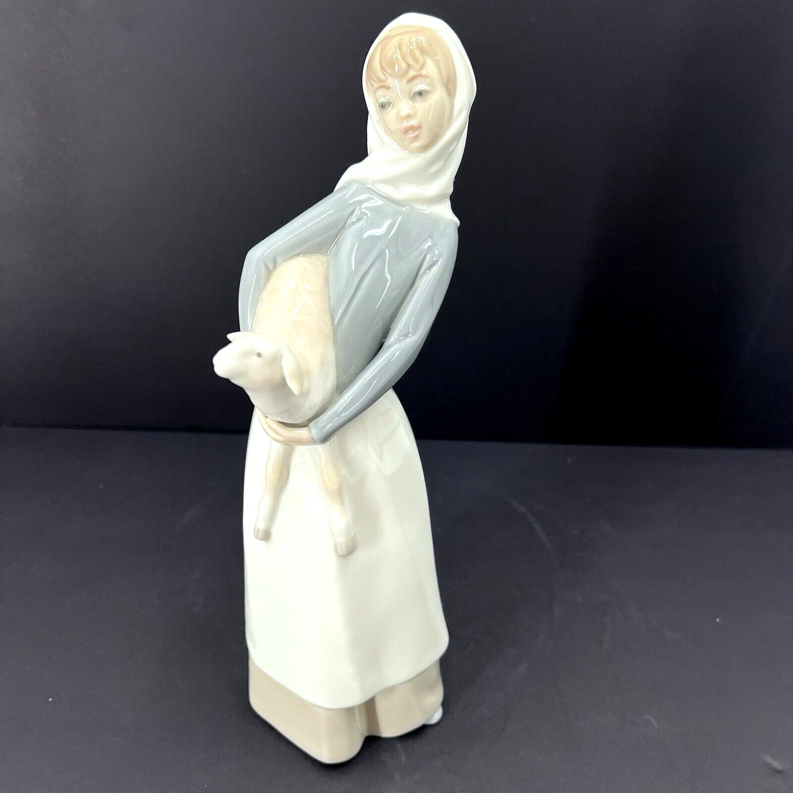 Lladro Girl with Lamb 4505 Porcelain Figurine 1970 Retired 10.5 in