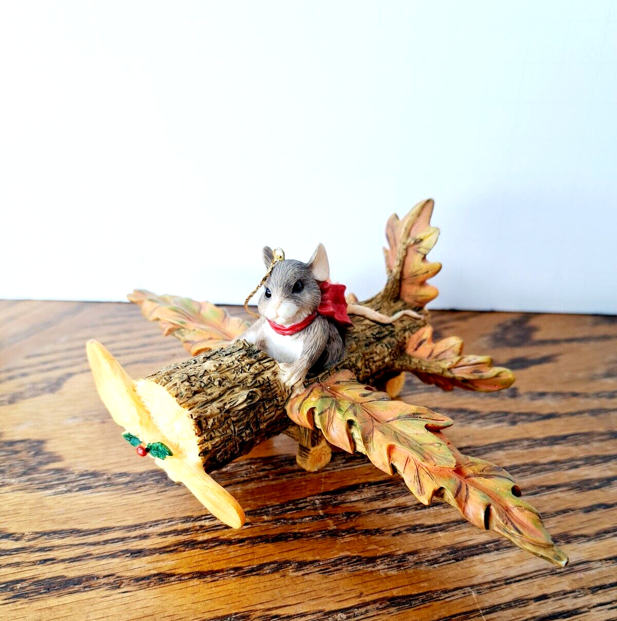 Charming Tails ”High Flying Mackenzie” Mouse Figurine