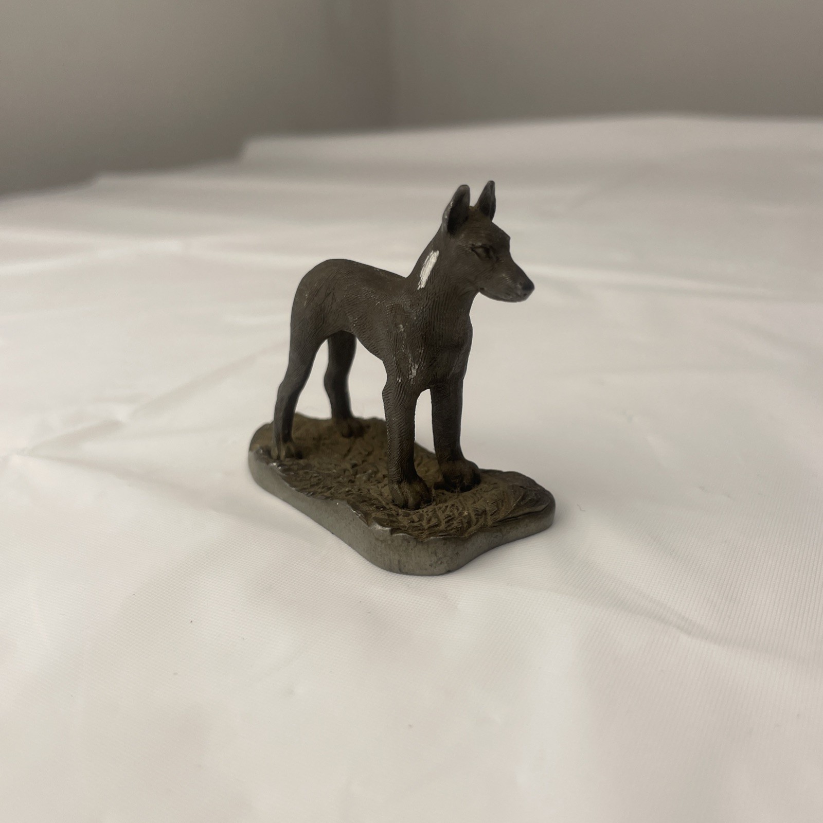 Vintage Dog Mini M Figurine 1983 “037 London Pewter”