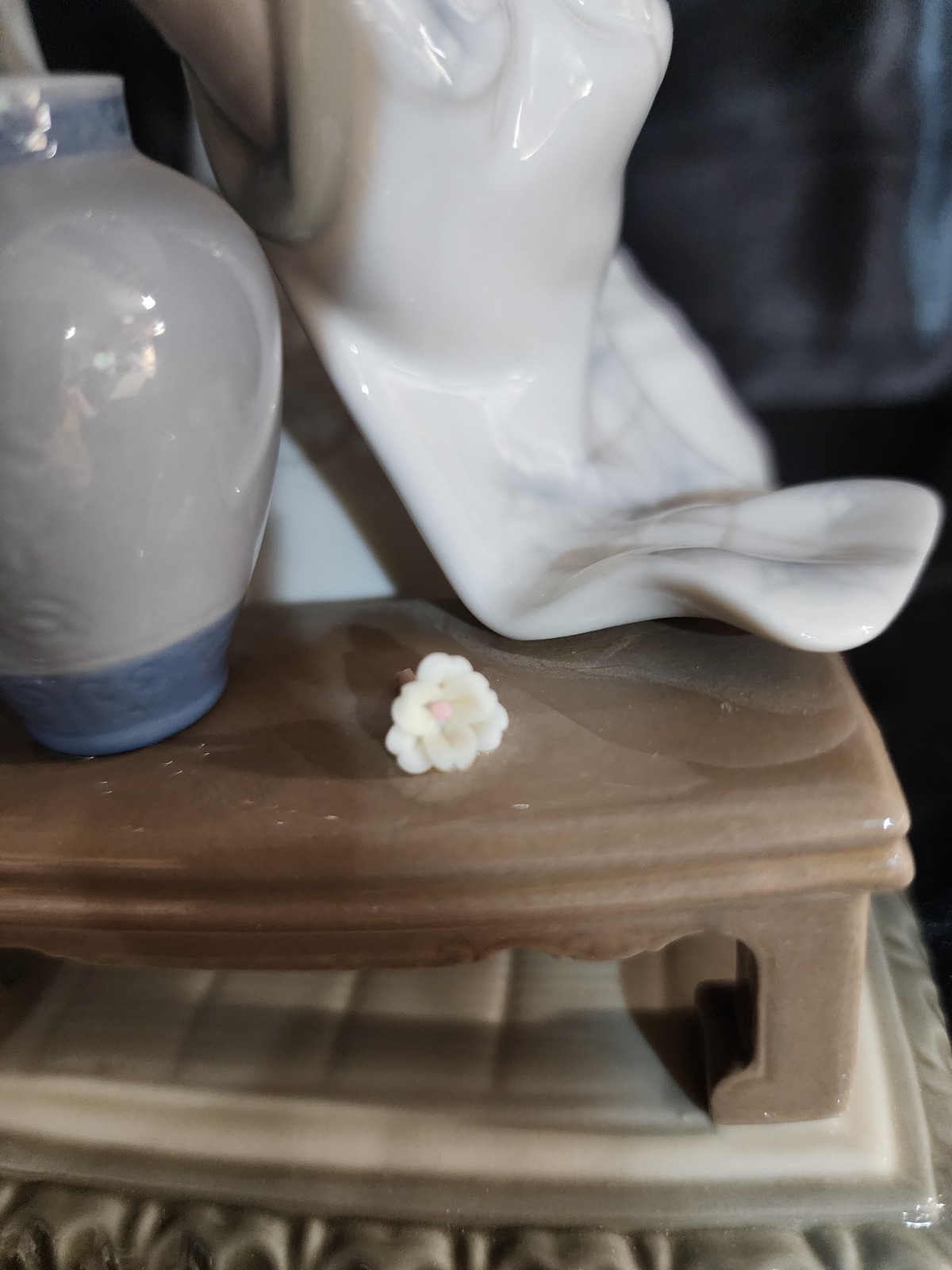Vintage Lladro “Geisha Flower Arranger” Figurine #4840 (2)
