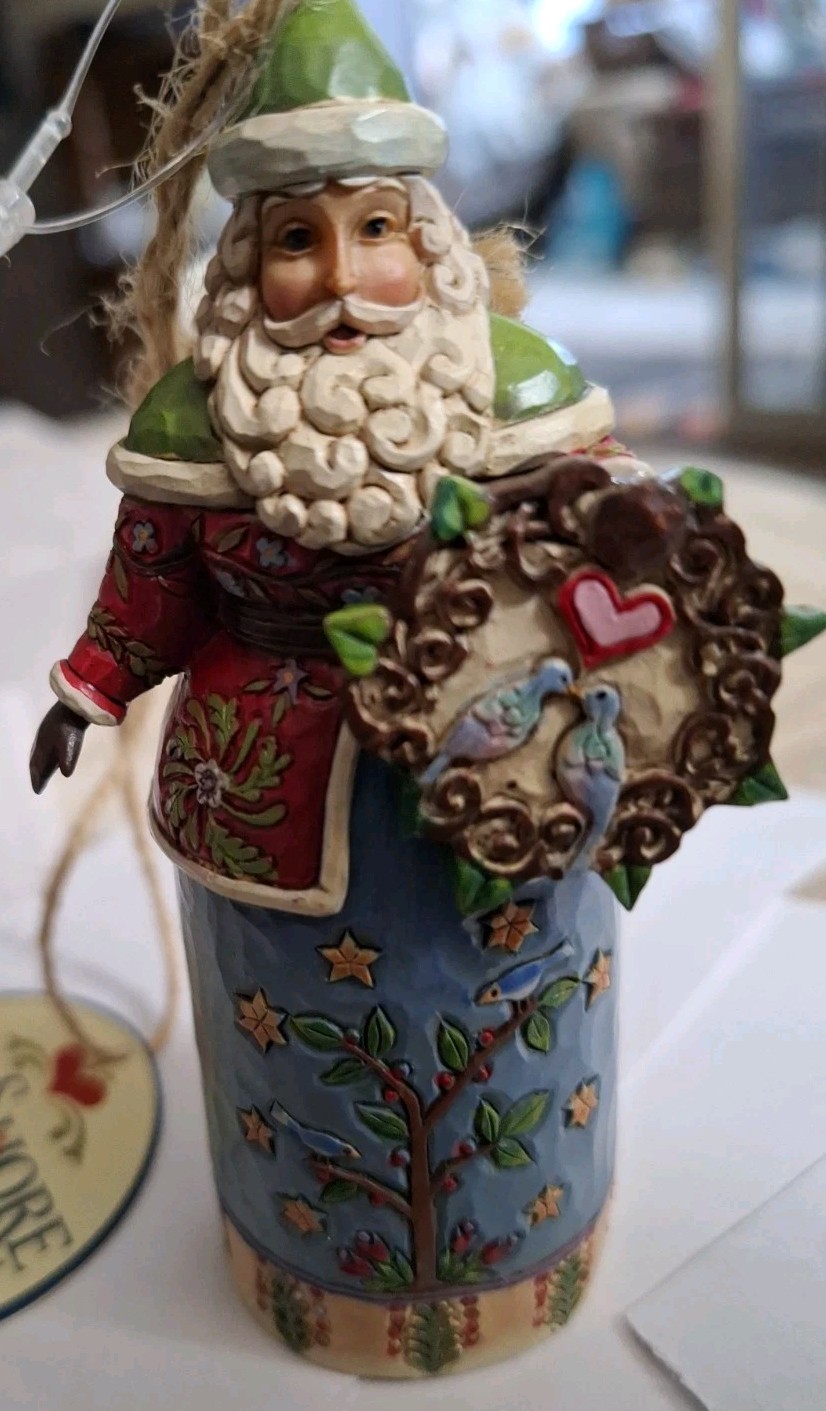 Jim Shore “Williamsburg” 2015 The Colonial Foundation Santa W/ A Wreath Ornament